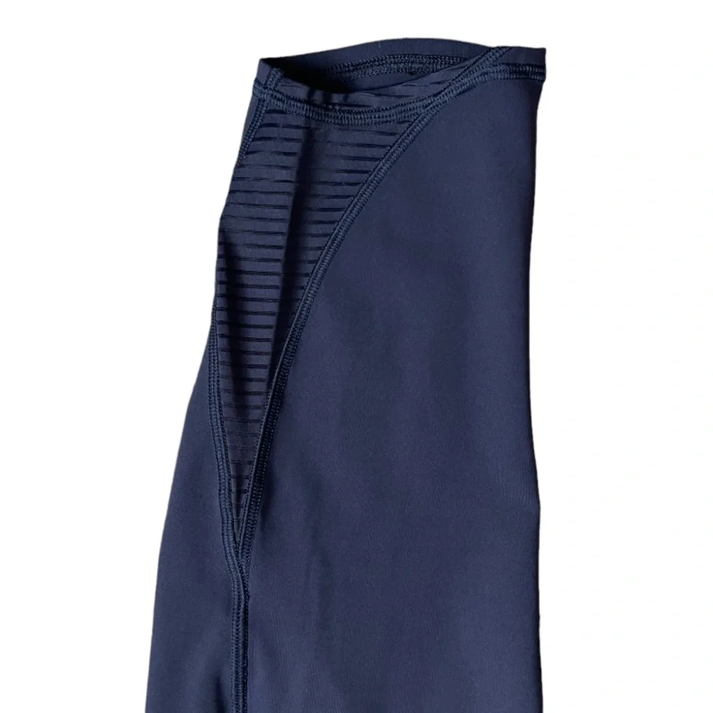 Lululemon Lean In Crop (17